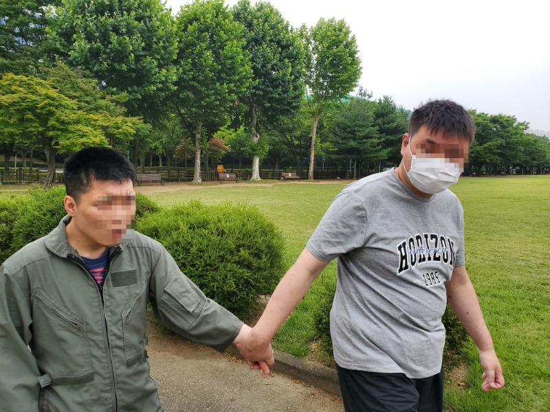 조정경기장_장상일, 조중연.jpg